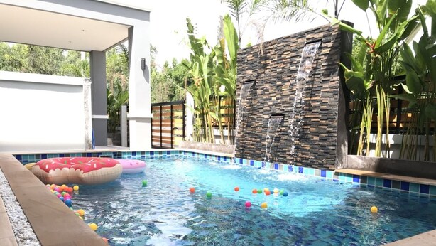 5 Bedrooms House | Terrace/patio - Banpuck Huahin Numnueng Pool Villa (Hua Hin)