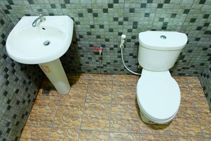 家庭房 | 浴室 | 淋浴设施、免费洗浴用品