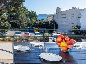 屋外ダイニングエリア