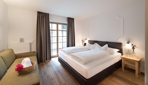 1 bedroom, hypo-allergenic bedding, Tempur-Pedic beds, in-room safe - Spanglwirt (Campo Tures)