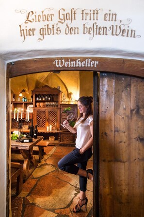 3 restoran, sarapan dihidangkan