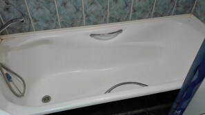 Appartement Confort, balcon | Salle de bain | Articles de toilette gratuits, sèche-cheveux, serviettes fournies