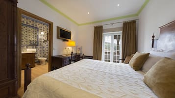 Superior Double Room, 1 Queen Bed, Non Smoking