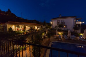 Outdoor pool, sun loungers