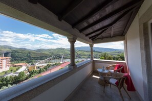 Habitación doble superior, 1 cama Queen size, para no fumadores | Balcón