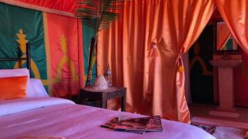 Tenda Deluks | Seprai katun Mesir, seprai premium, selimut bulu angsa, dan minibar