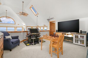 Game room - Sunkissed Shores - Waterfront; Boat dock! (Chincoteague Island)