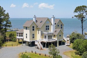 Exterior - Sunkissed Shores - Waterfront; Boat dock! (Chincoteague Island)