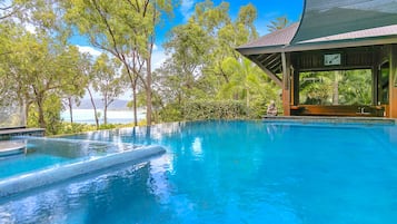 Piscina externa