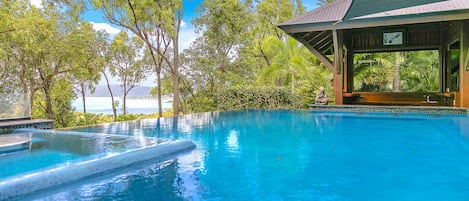 Piscina all'aperto