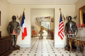 Interior - Luxurious Castle D'DAY - Swimming pool and tennis court in Normandy (Yvetot-Bocage)