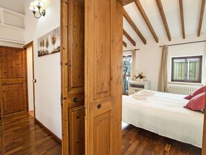 2 camere, ferro/asse da stiro, culla da viaggio, Wi-Fi gratuito