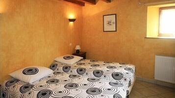 2 sovrum, strykjärn/strykbräda, gratis wi-fi och sängkläder