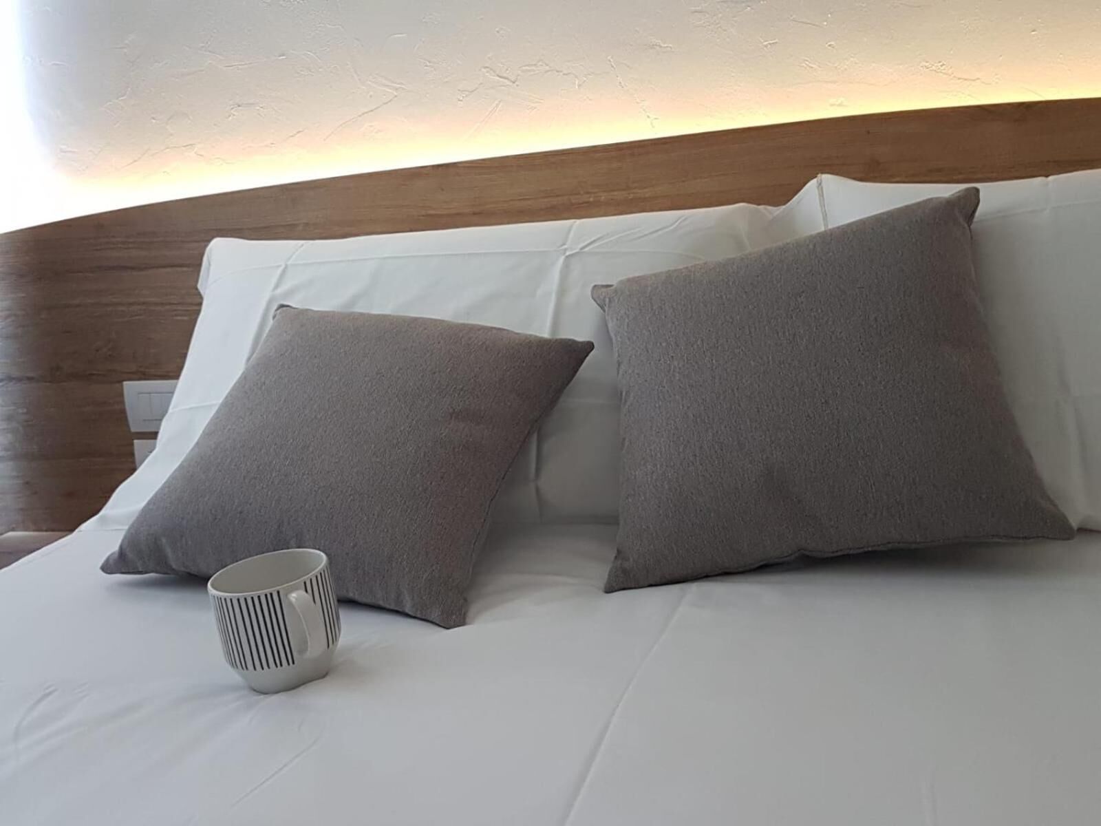 Una cassaforte in camera, tende oscuranti, insonorizzazione