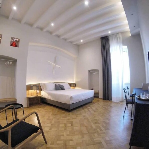 Design Double Room, 1 Queen Bed, Non Smoking | In-room safe, blackout drapes, soundproofing, free WiFi - Palazzo Marina Boutique (Trani)