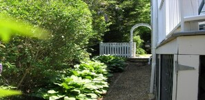 Property grounds - Historic Edgartown House (Edgartown)