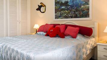 3 bedrooms, blackout curtains, iron/ironing board, wheelchair access