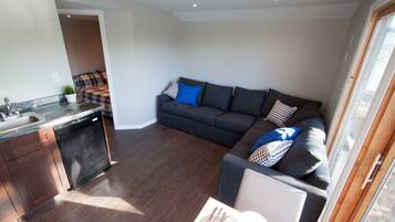 Télévision à écran plat, lecteur de DVD, chaßne hi-fi