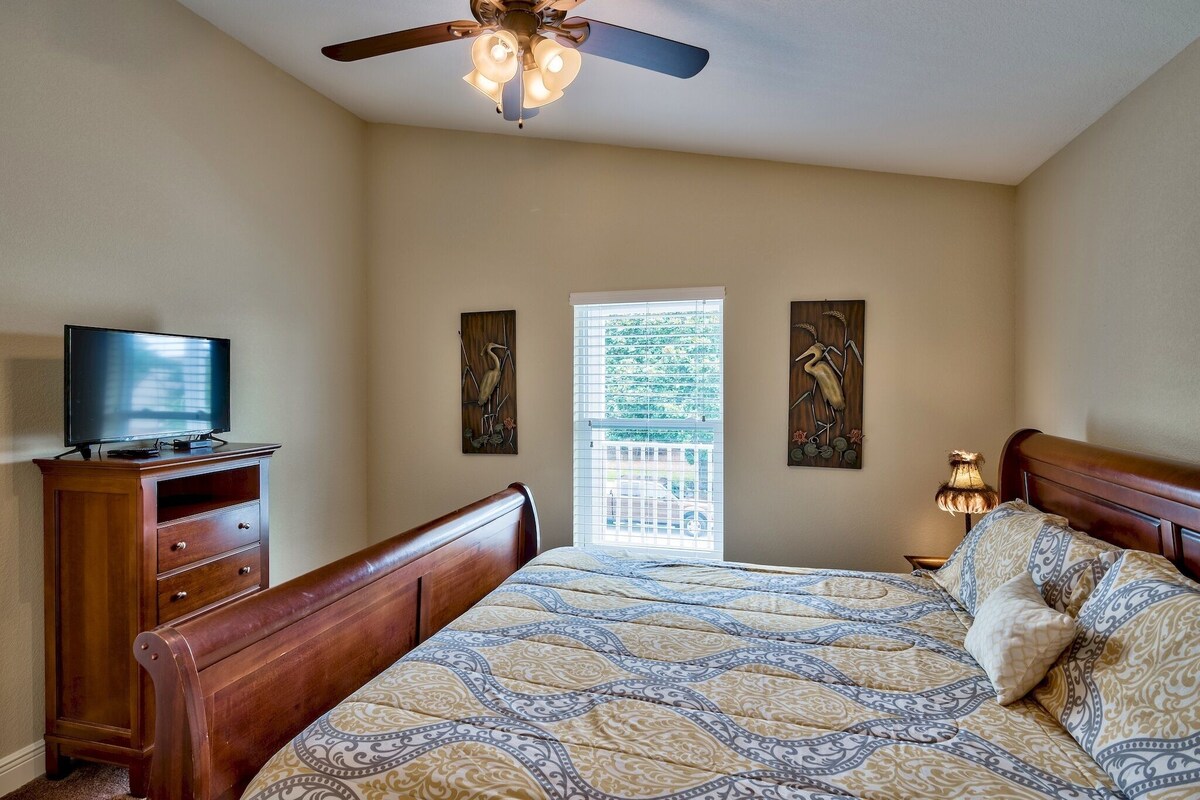 Photo 32 of 6 Bed 6 Bath with Private Heated Pool. 1 block to Beach!