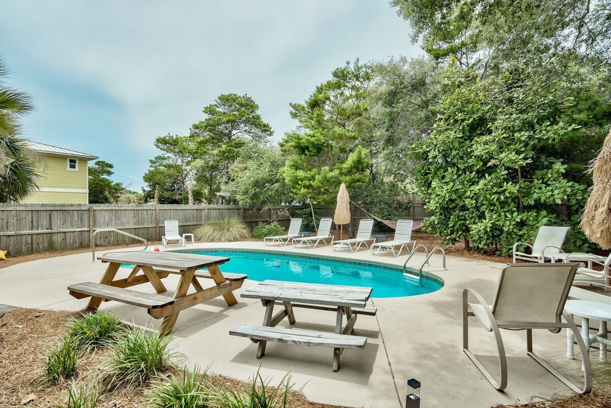 Photo 10 of 6 Bed 6 Bath with Private Heated Pool. 1 block to Beach!