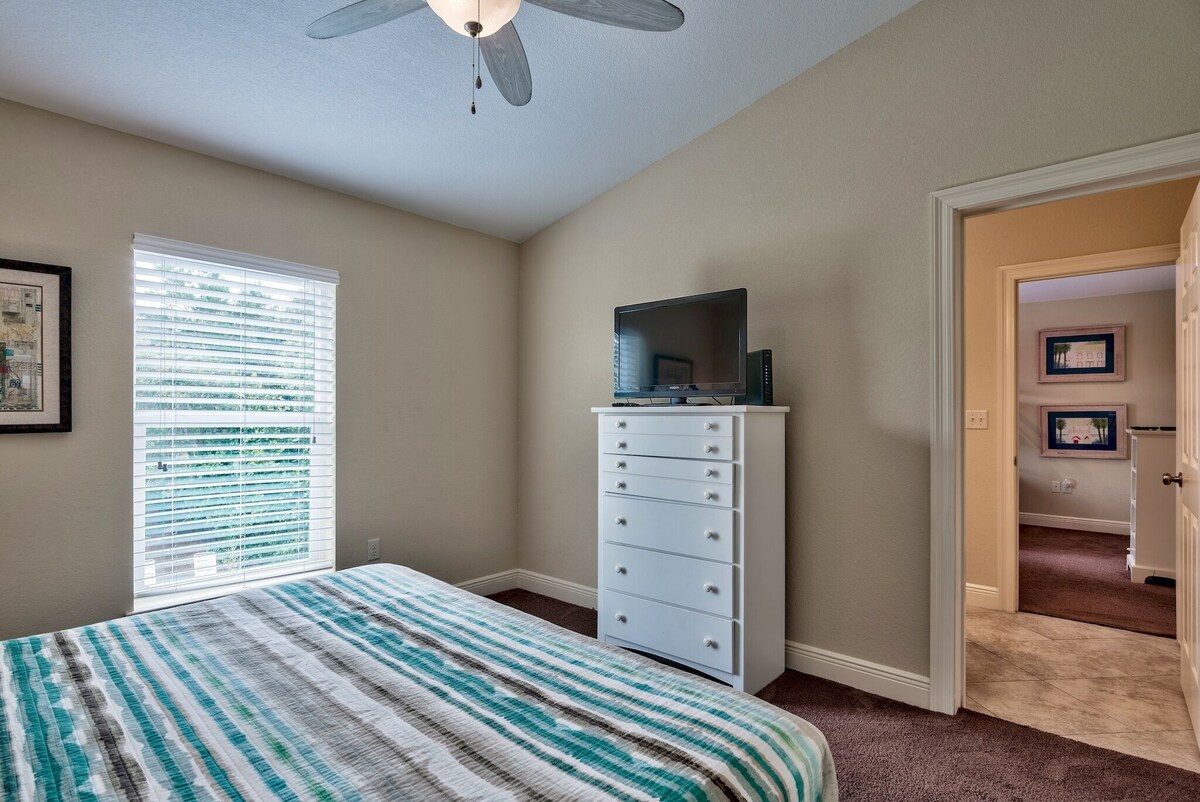 Photo 22 of 6 Bed 6 Bath with Private Heated Pool. 1 block to Beach!