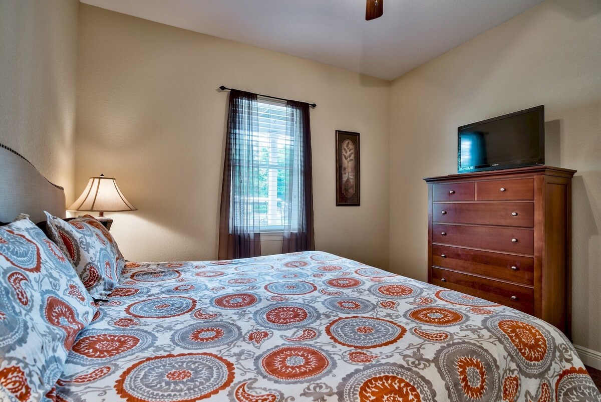 Photo 27 of 6 Bed 6 Bath with Private Heated Pool. 1 block to Beach!