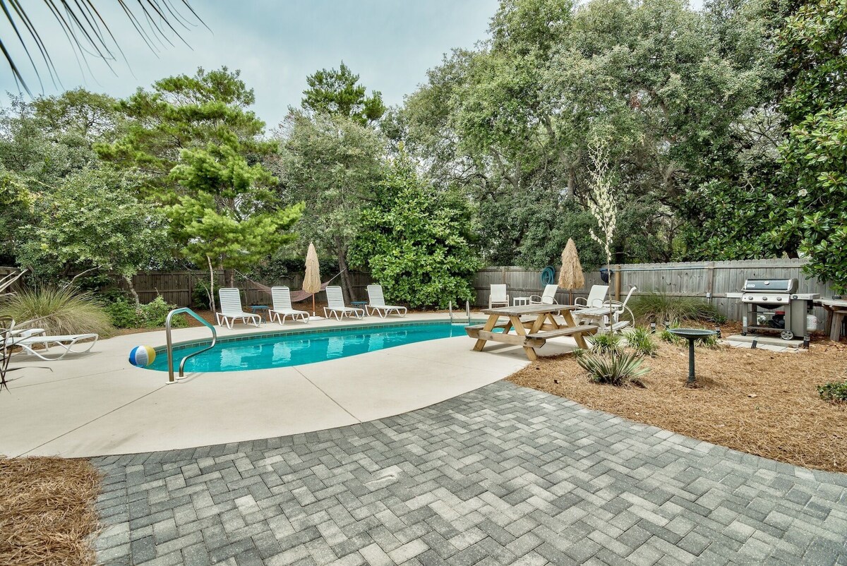 Photo 11 of 6 Bed 6 Bath with Private Heated Pool. 1 block to Beach!