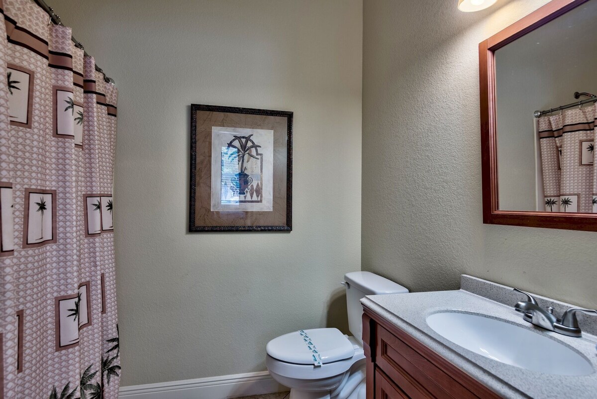 Photo 37 of 6 Bed 6 Bath with Private Heated Pool. 1 block to Beach!