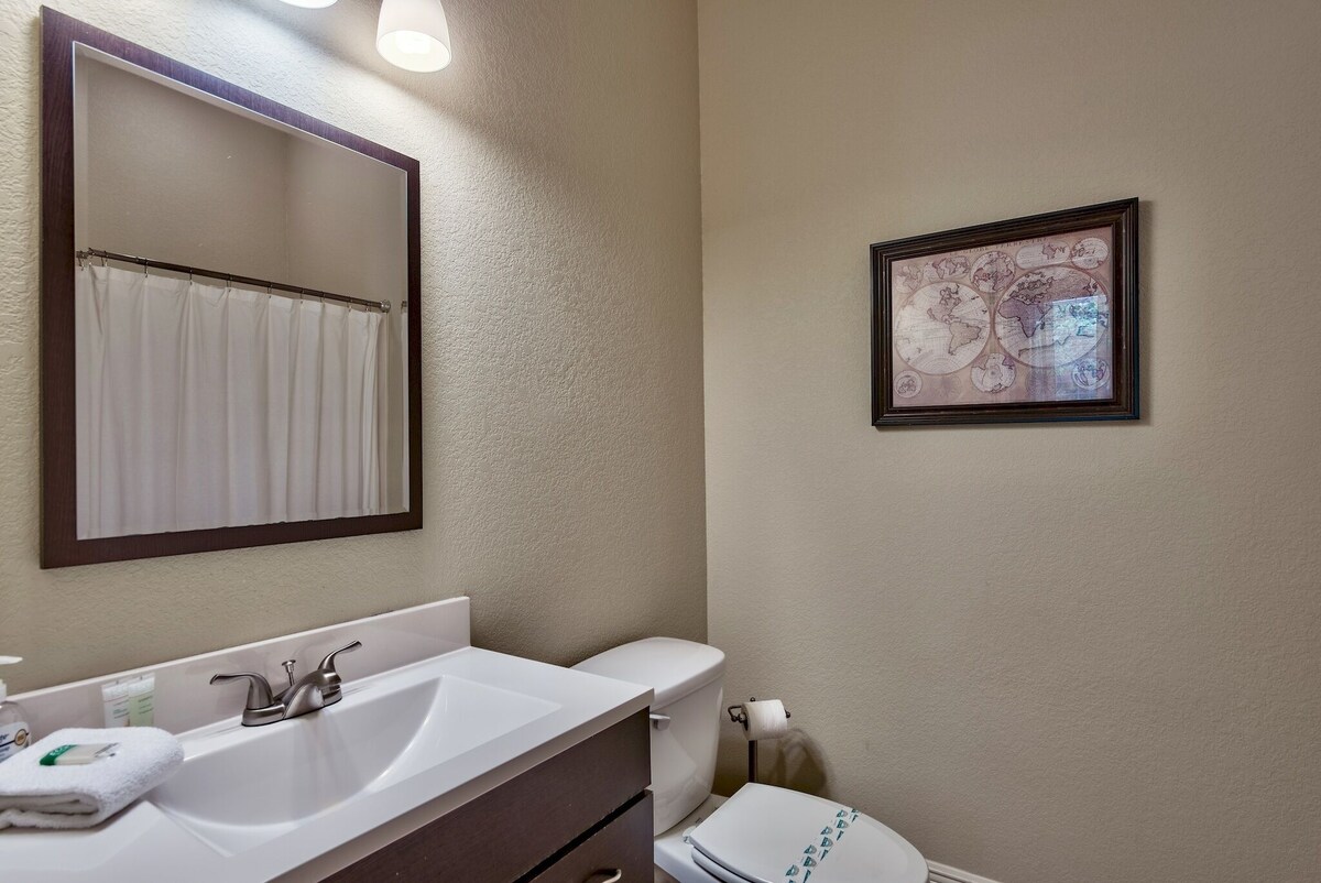 Photo 38 of 6 Bed 6 Bath with Private Heated Pool. 1 block to Beach!