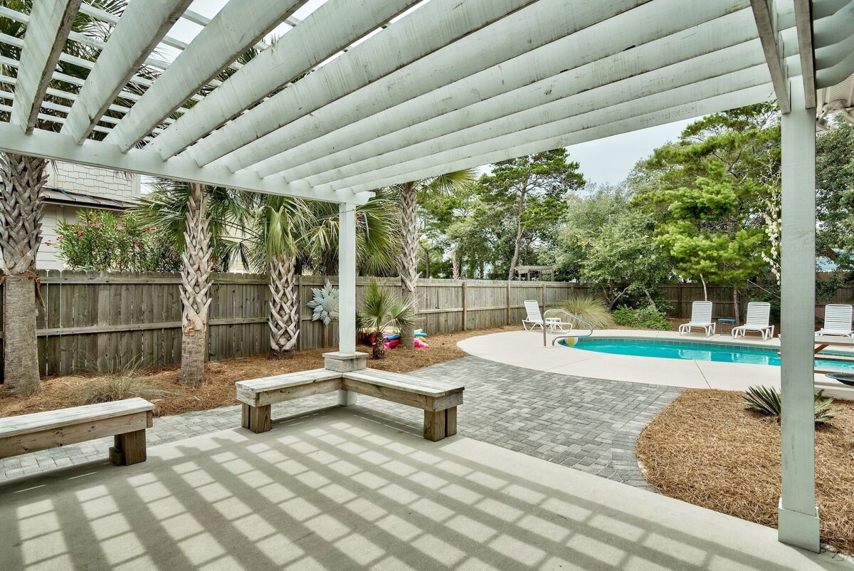 Photo 8 of 6 Bed 6 Bath with Private Heated Pool. 1 block to Beach!