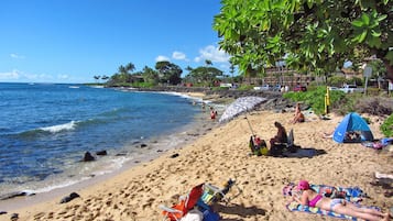 Am Strand, Liegestühle, Strandtücher