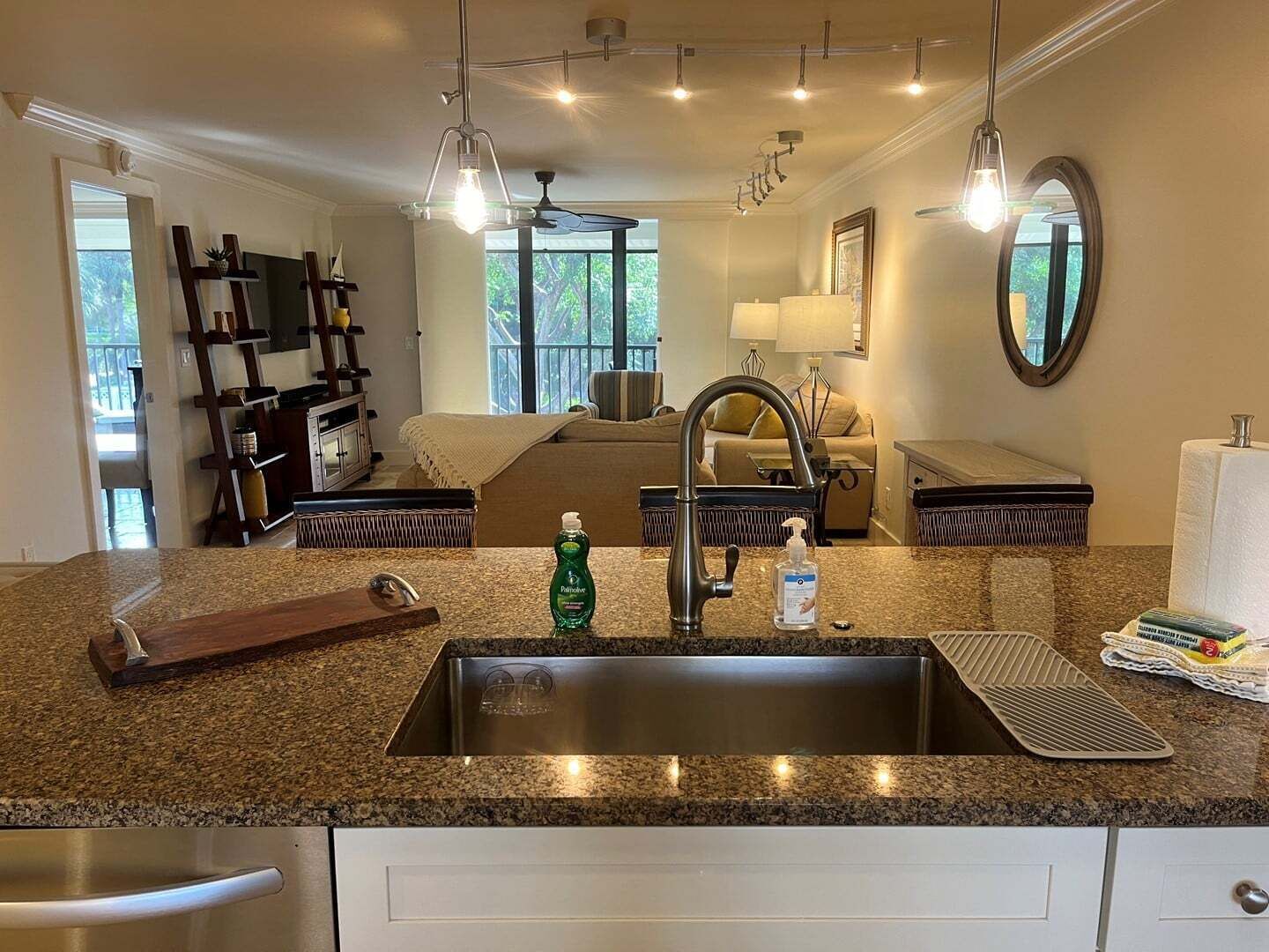 2 habitaciones, tabla de planchar con plancha y wifi gratis 