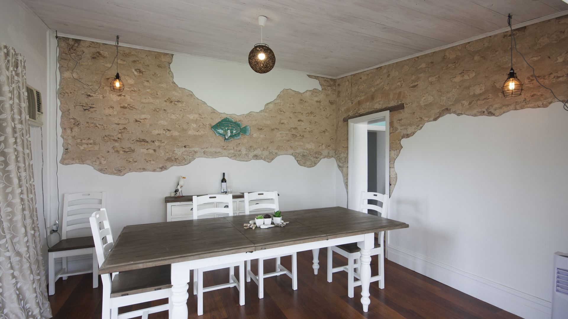 Maldon - the perfectly located beach town cottage — image 8