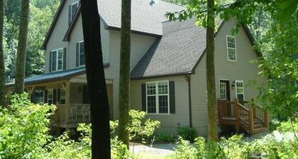 Cub Creek Mt Getaway Near Wintergreen and the Blue Ridge Parkway