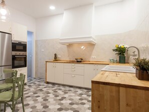 Fridge, microwave, oven, dishwasher - Aduana Presidential Living4malaga (Málaga)