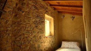 3 bedrooms, iron/ironing board, travel cot, free WiFi