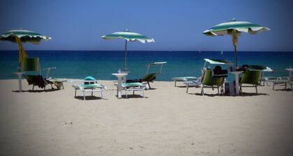 Ă 50 m de la plage studio avec vue panoramique exceptionnelle......