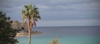 À 50 m de la plage avec vue panoramique exceptionnelle......