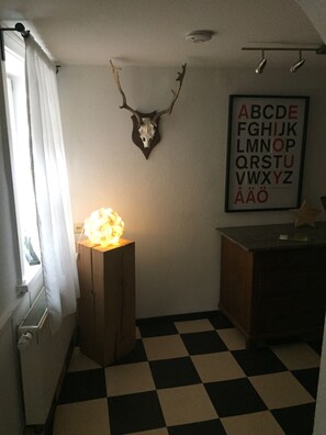 المنشأة من الداخل