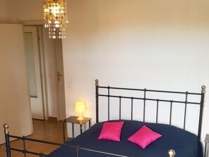 1 bedroom, iron/ironing board, WiFi (free), bed sheets - Apartment 55m ² with terrace 200m beach Calvi (Calvi)
