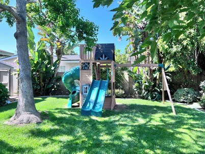Charming Home: 1/2 Mile Walk2Disney, Kids Playset