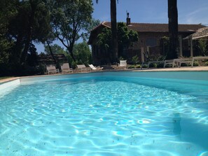 Ulkouima-allas, lämmitetty uima-allas