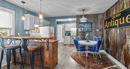 Pedal II - Yksityinen 2 makuuhuoneen huoneisto lähellä kaupunkia ~ Kävele kaikkialla!