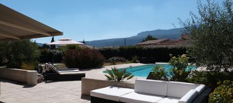 Bastide near golf course - heated swimming pool (April to October) - car recharging station