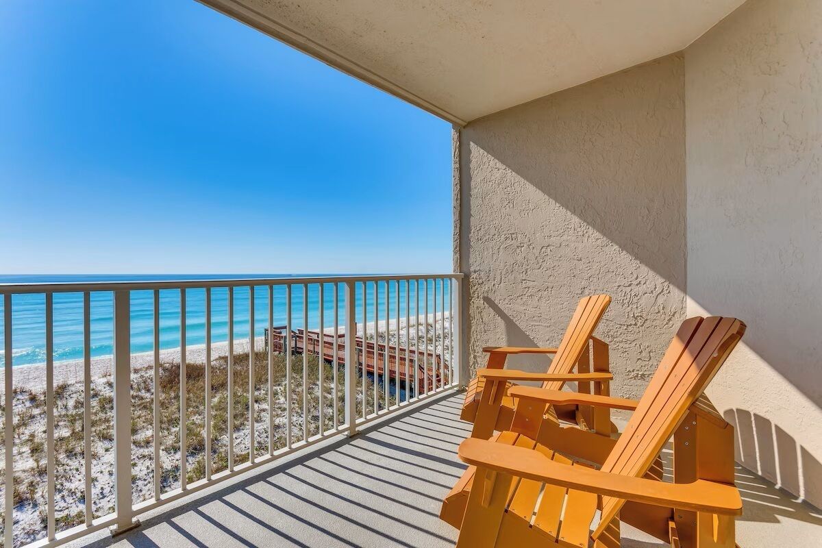 Gulf Front 2BR Condo• 2 Balconies • Panoramic Gulf Views