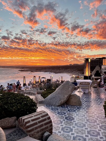Amazing Views & Newly Renovated!!