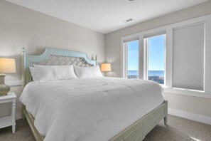 6 bedrooms, iron/ironing board, internet, bed sheets