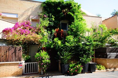 CHARMING HOUSE IN BARCELONA NEAR THE BEACH