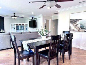 Dining - Cute Home Walk To Convention Center & Disney (Anaheim)