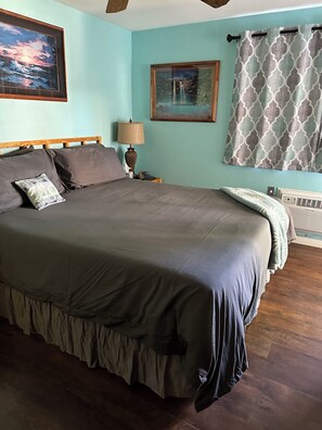 1 dormitorio, caja fuerte, wifi gratis y ropa de cama
